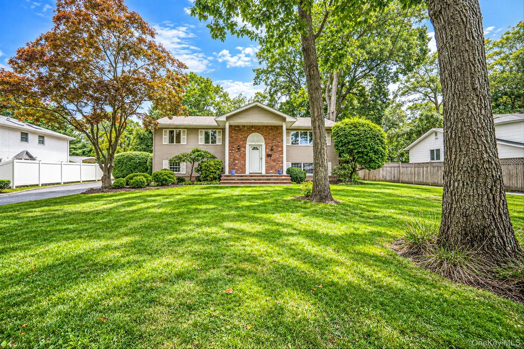 3 Oasis Place, East Northport, NY 11731 — photo 2