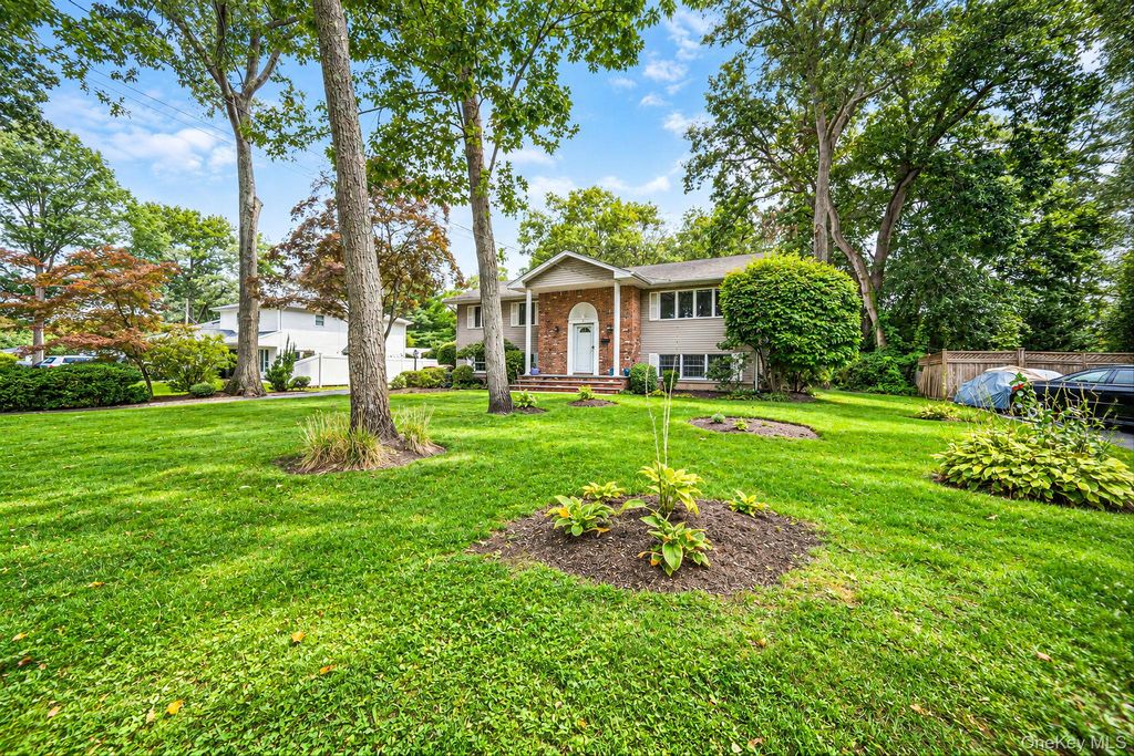 3 Oasis Place, East Northport, NY 11731 — photo 3