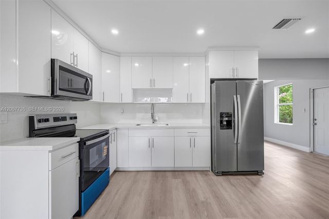 6420 NW 26th Street, Sunrise, FL 33313