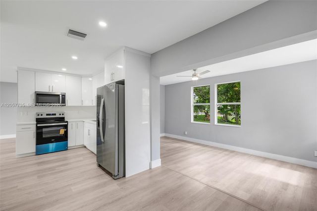 6420 NW 26th Street, Sunrise, FL 33313