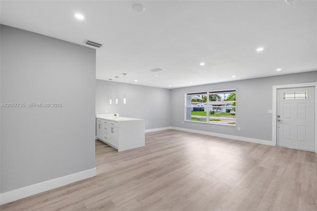 6420 NW 26th Street, Sunrise, FL 33313