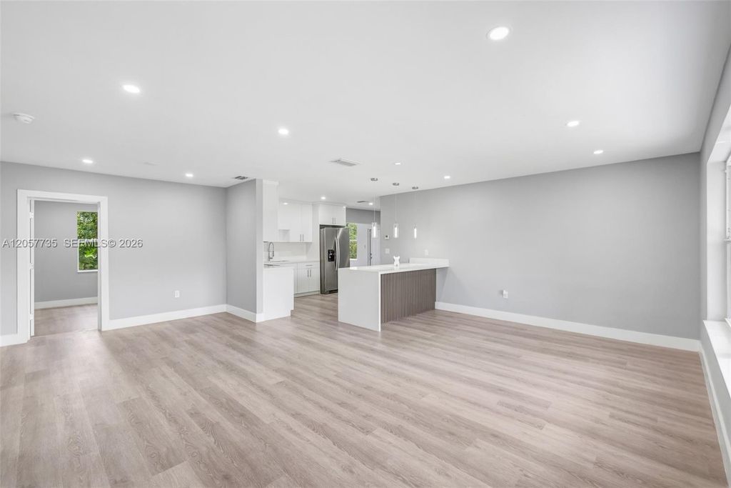 6420 NW 26th Street, Sunrise, FL 33313