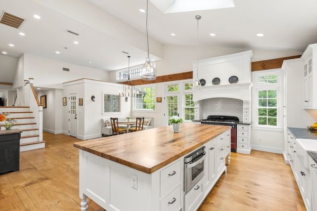 41 Longmeadow Road, Wellesley, MA 02482