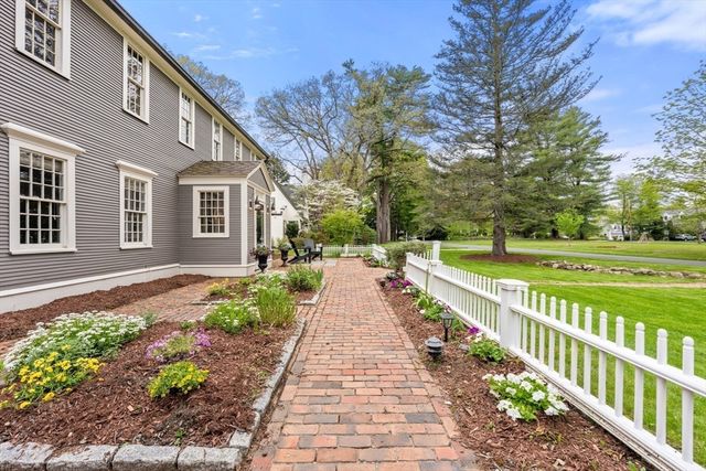 41 Longmeadow Road, Wellesley, MA 02482