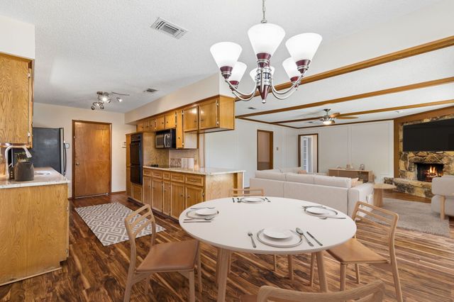 2100 Sandy Lane, Irving, TX 75060