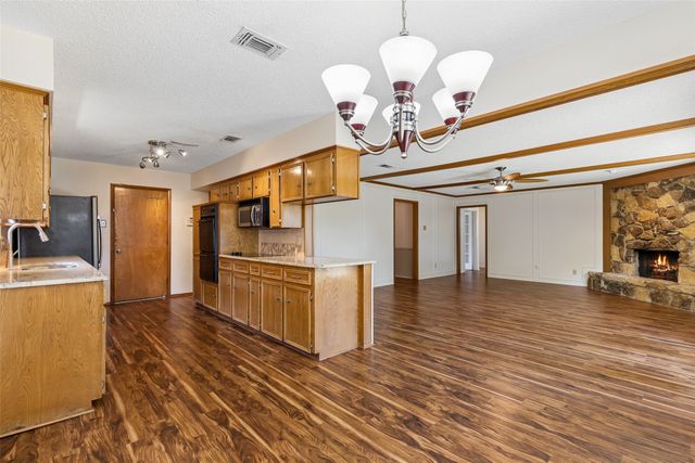 2100 Sandy Lane, Irving, TX 75060