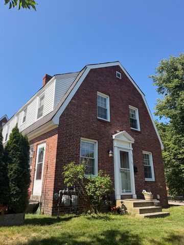 97 Concord Way, Portsmouth, NH 03801