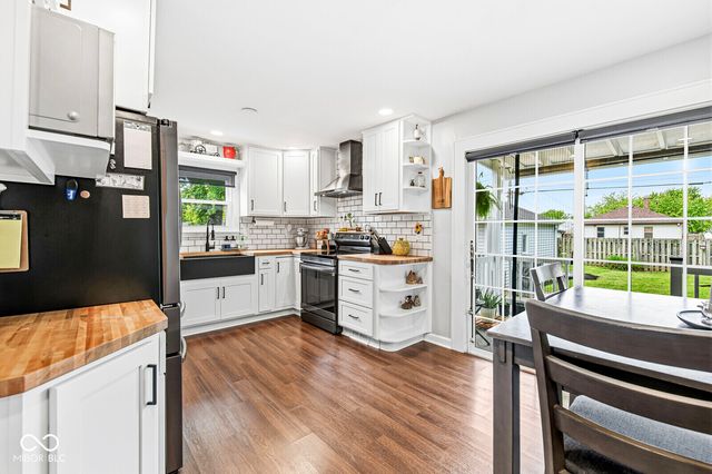226 N 13th Avenue, Beech Grove, IN 46107