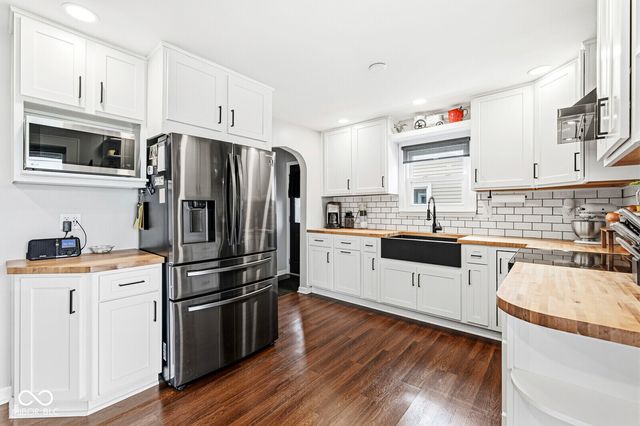 226 N 13th Avenue, Beech Grove, IN 46107
