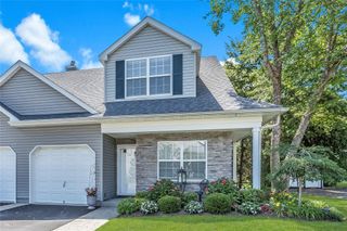 122 Maya Circle, Central Islip, NY 11722
