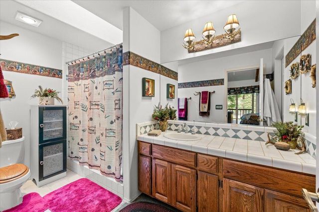 122 Carlos Avenue, Rogue River, OR 97537