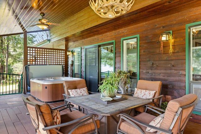 122 Carlos Avenue, Rogue River, OR 97537