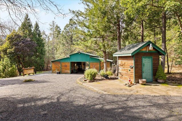 122 Carlos Avenue, Rogue River, OR 97537