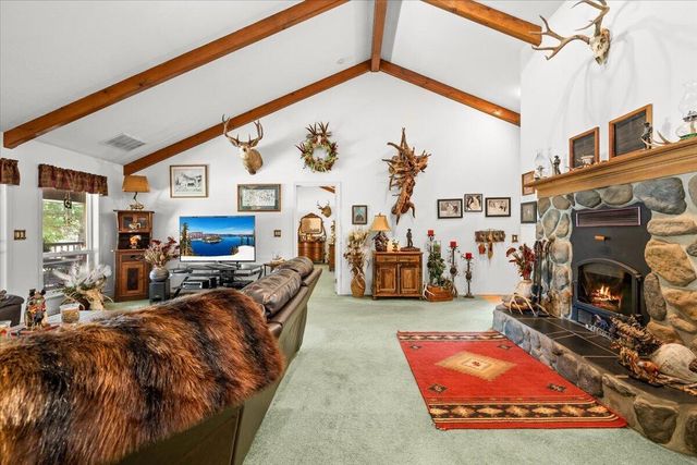 122 Carlos Avenue, Rogue River, OR 97537