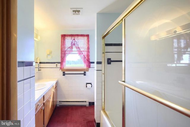2426 MYERS RD, Spring Grove, PA 17362