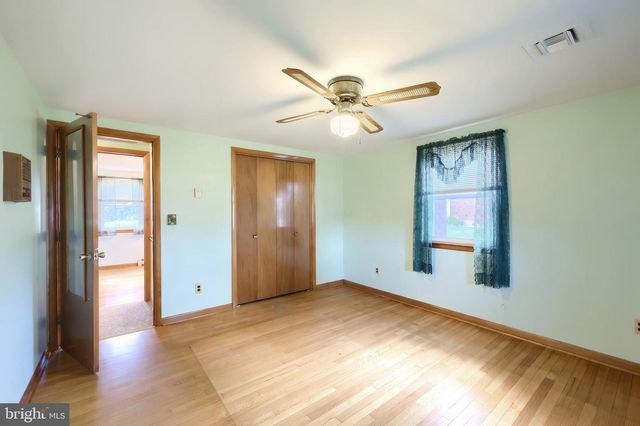 2426 MYERS RD, Spring Grove, PA 17362