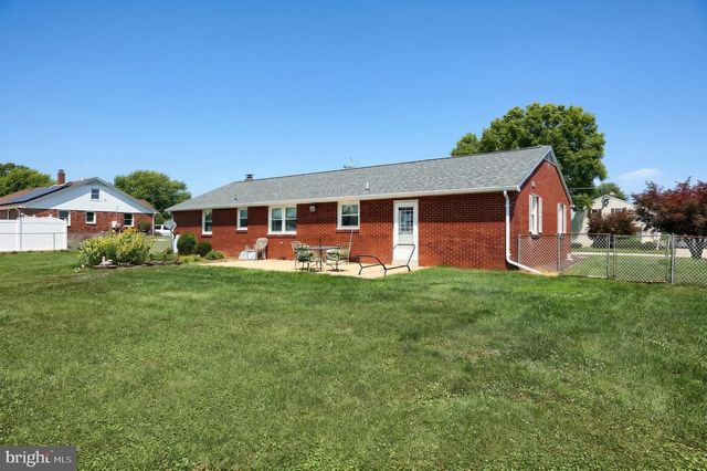 2426 MYERS RD, Spring Grove, PA 17362