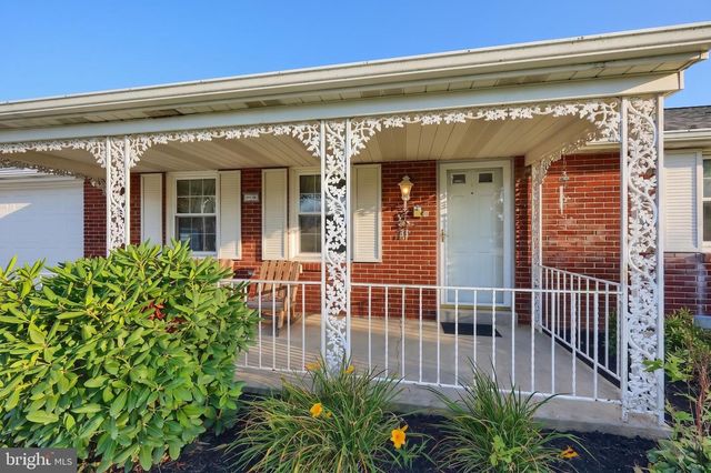 2426 MYERS RD, Spring Grove, PA 17362