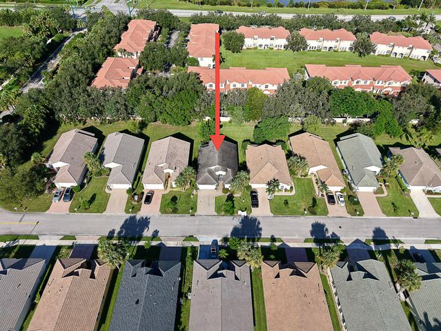 489 SW Talquin Lane, Port St Lucie, FL 34986