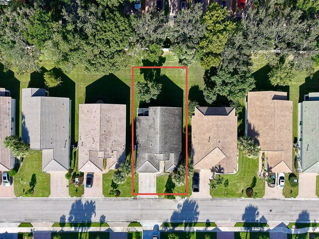 489 SW Talquin Lane, Port St Lucie, FL 34986