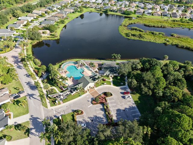 489 SW Talquin Lane, Port St Lucie, FL 34986