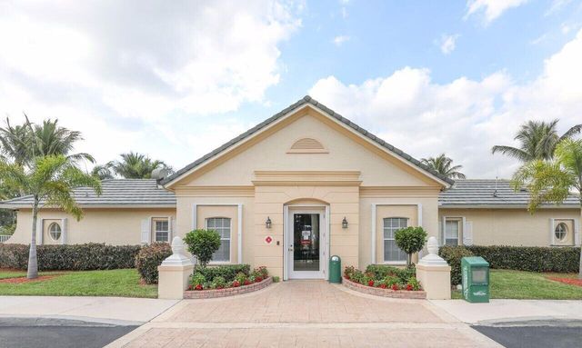 489 SW Talquin Lane, Port St Lucie, FL 34986