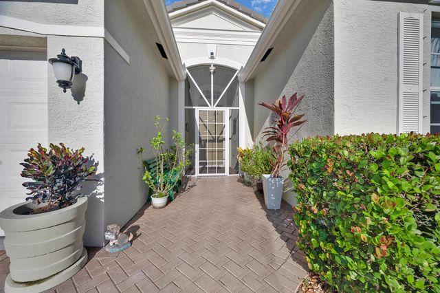 489 SW Talquin Lane, Port St Lucie, FL 34986