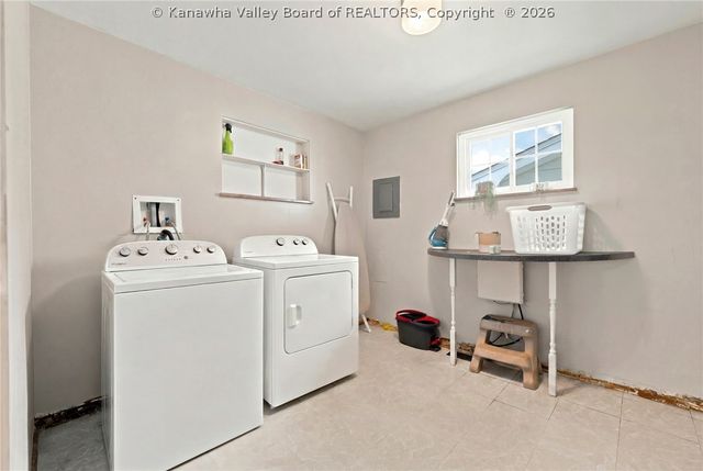 316 Dudding Avenue, Hurricane, WV 25526