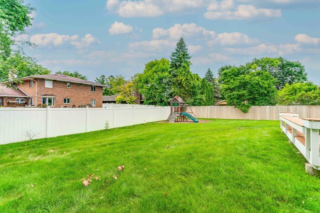 164 Suda Drive, Gurnee, IL 60031
