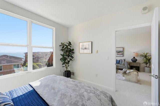 501 Crescent Way 5210, San Francisco, CA 94134