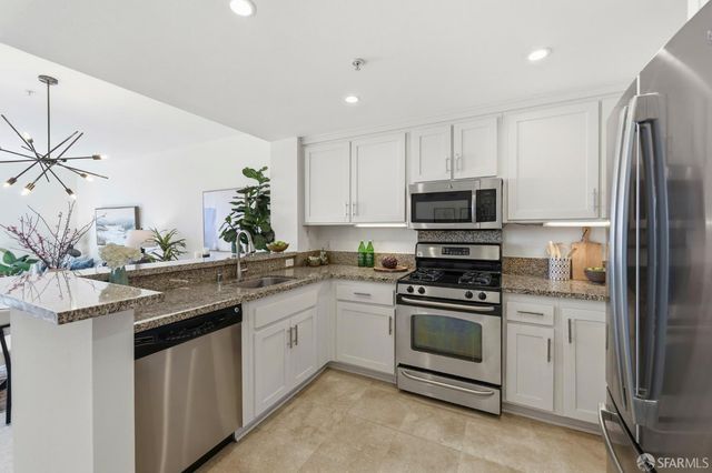 501 Crescent Way 5210, San Francisco, CA 94134