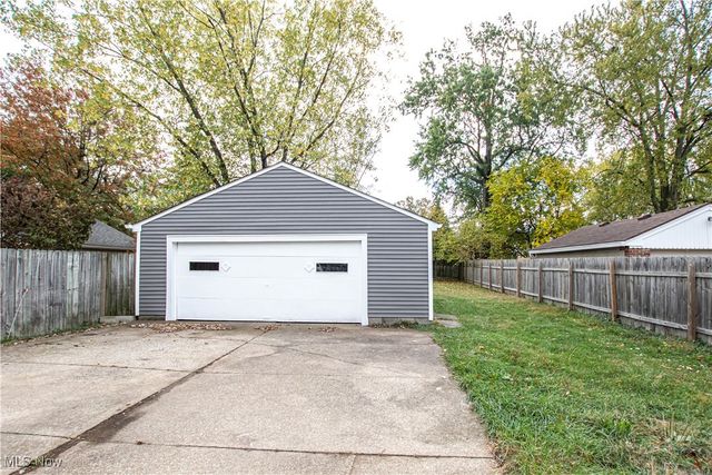 917 Highland Park Boulevard, Lorain, OH 44052