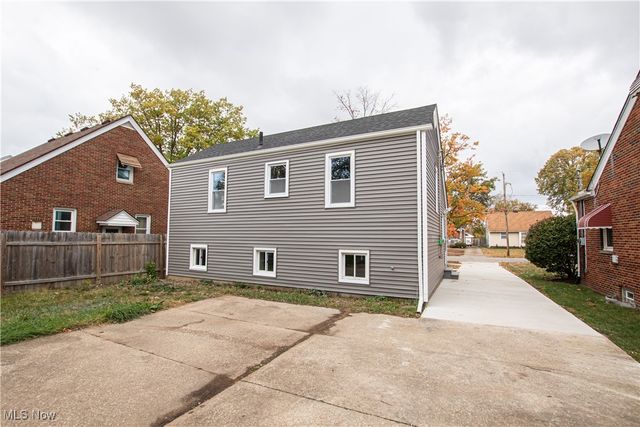 917 Highland Park Boulevard, Lorain, OH 44052