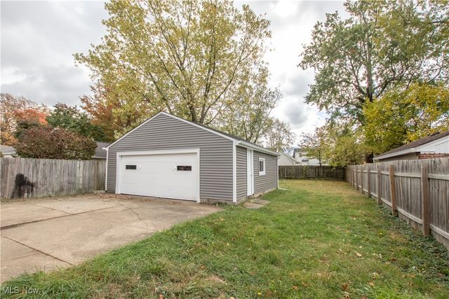 917 Highland Park Boulevard, Lorain, OH 44052