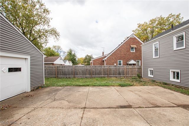 917 Highland Park Boulevard, Lorain, OH 44052