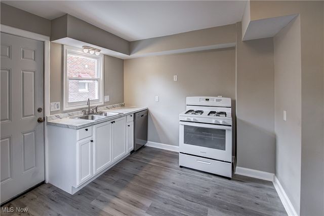 917 Highland Park Boulevard, Lorain, OH 44052