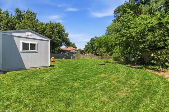434 Peace Haven DR, Norfolk, VA 23502
