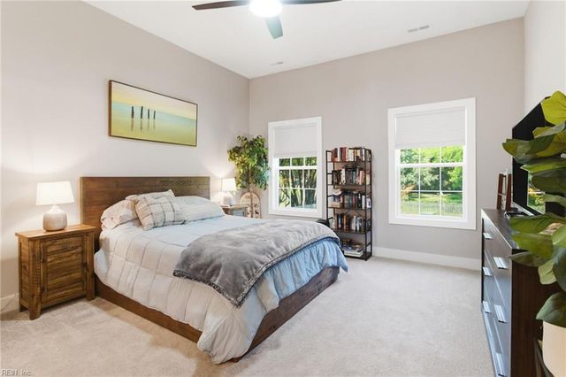 434 Peace Haven DR, Norfolk, VA 23502