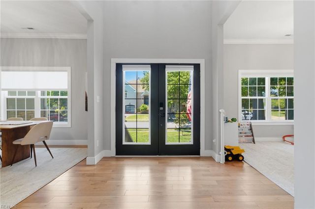 434 Peace Haven DR, Norfolk, VA 23502