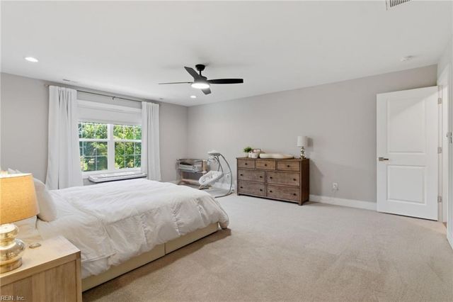 434 Peace Haven DR, Norfolk, VA 23502
