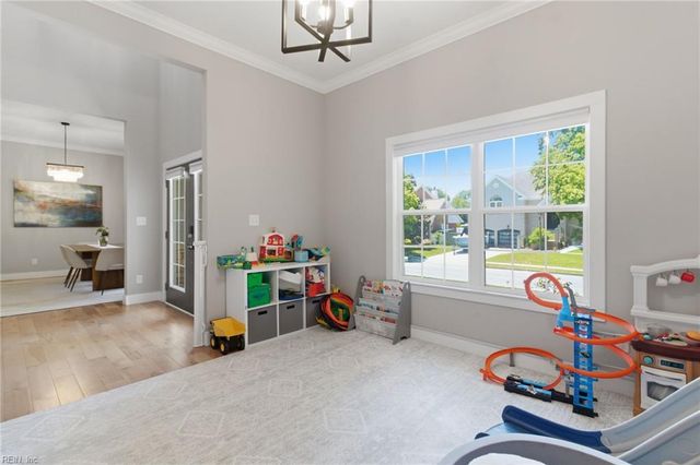 434 Peace Haven DR, Norfolk, VA 23502
