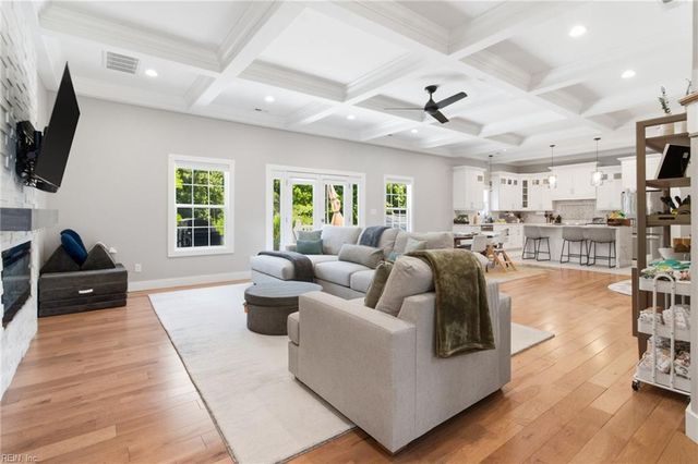 434 Peace Haven DR, Norfolk, VA 23502