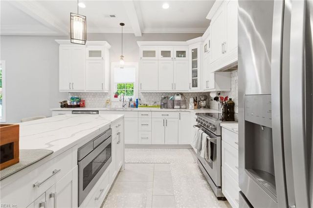 434 Peace Haven DR, Norfolk, VA 23502