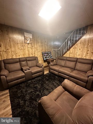 450 WHITTAKER AVE, Trenton, NJ 08611