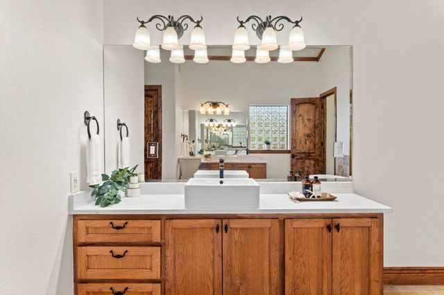 2180 La Ventana PKWY, Driftwood, TX 78619