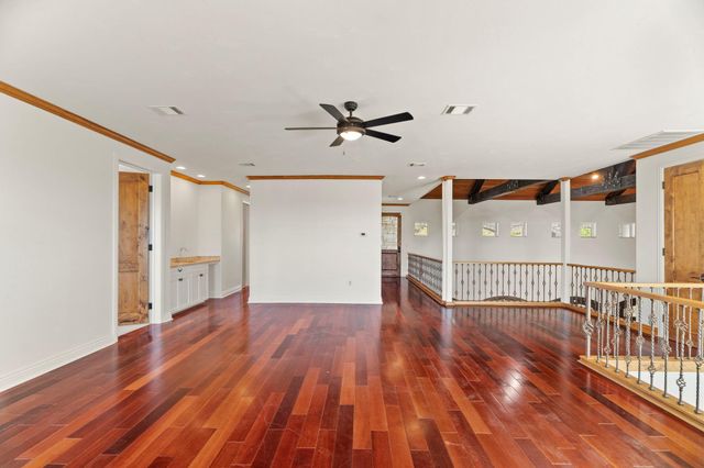 2180 La Ventana PKWY, Driftwood, TX 78619