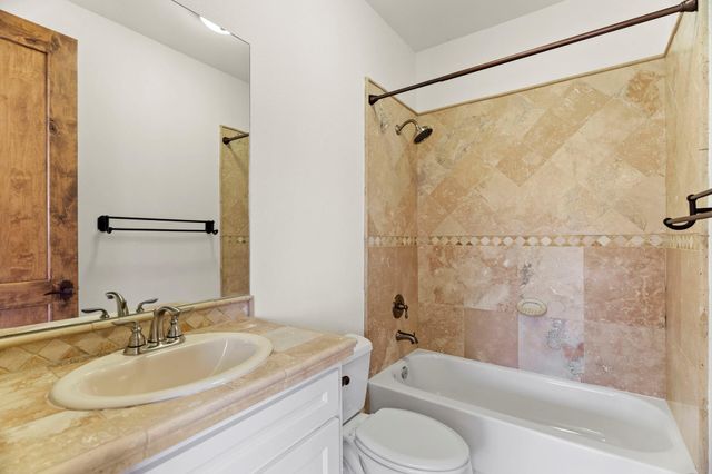 2180 La Ventana PKWY, Driftwood, TX 78619