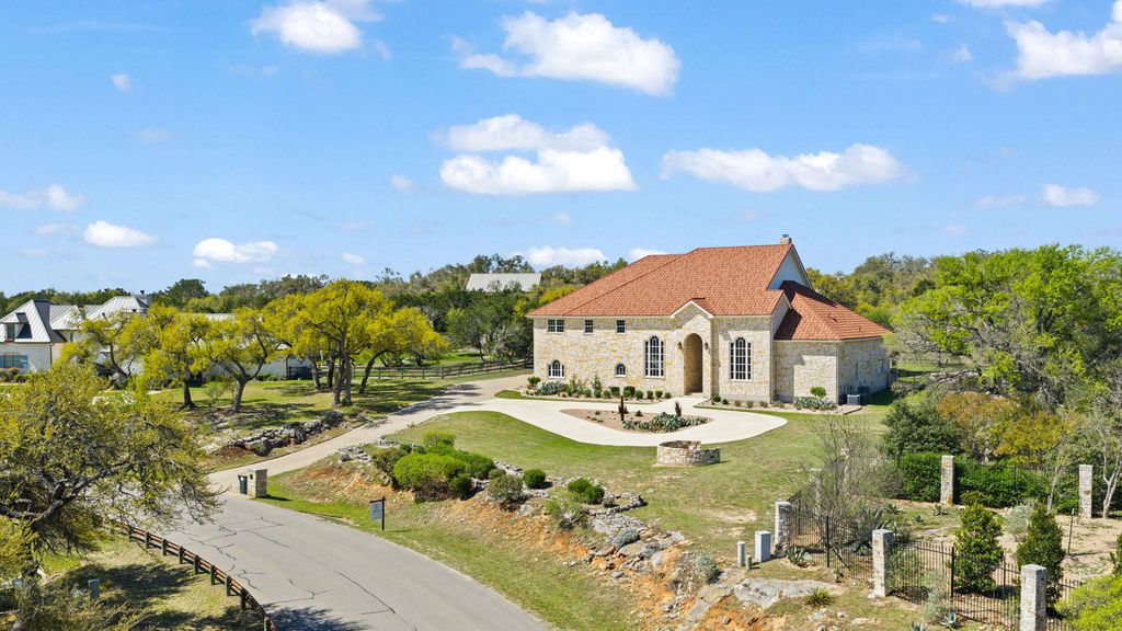 2180 La Ventana PKWY, Driftwood, TX 78619