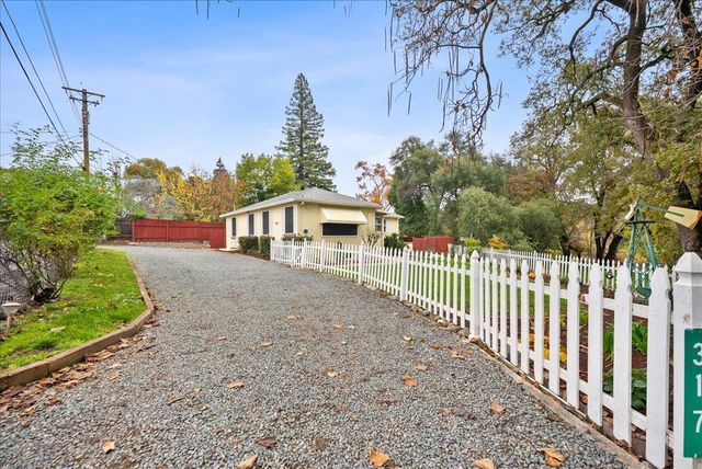 317 Fern St, Roseville, CA 95678