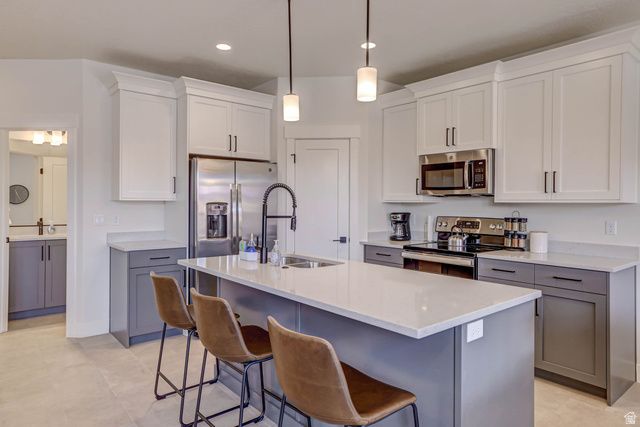 1301 E VISTA ROJA PL, Washington, UT 84780